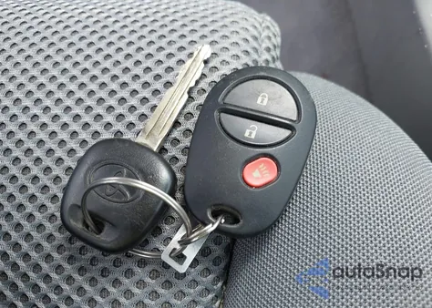 2006 Toyota Tacoma Prerunner V6 z USA, uszkodzony, nr VIN 3TMJU62NX6M009931